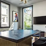 ホテル Maison Montespan パリ