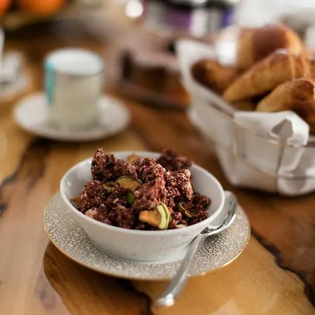 Maison Montespan 호텔 *