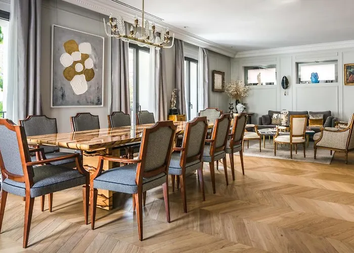 Maison Montespan Hotel *